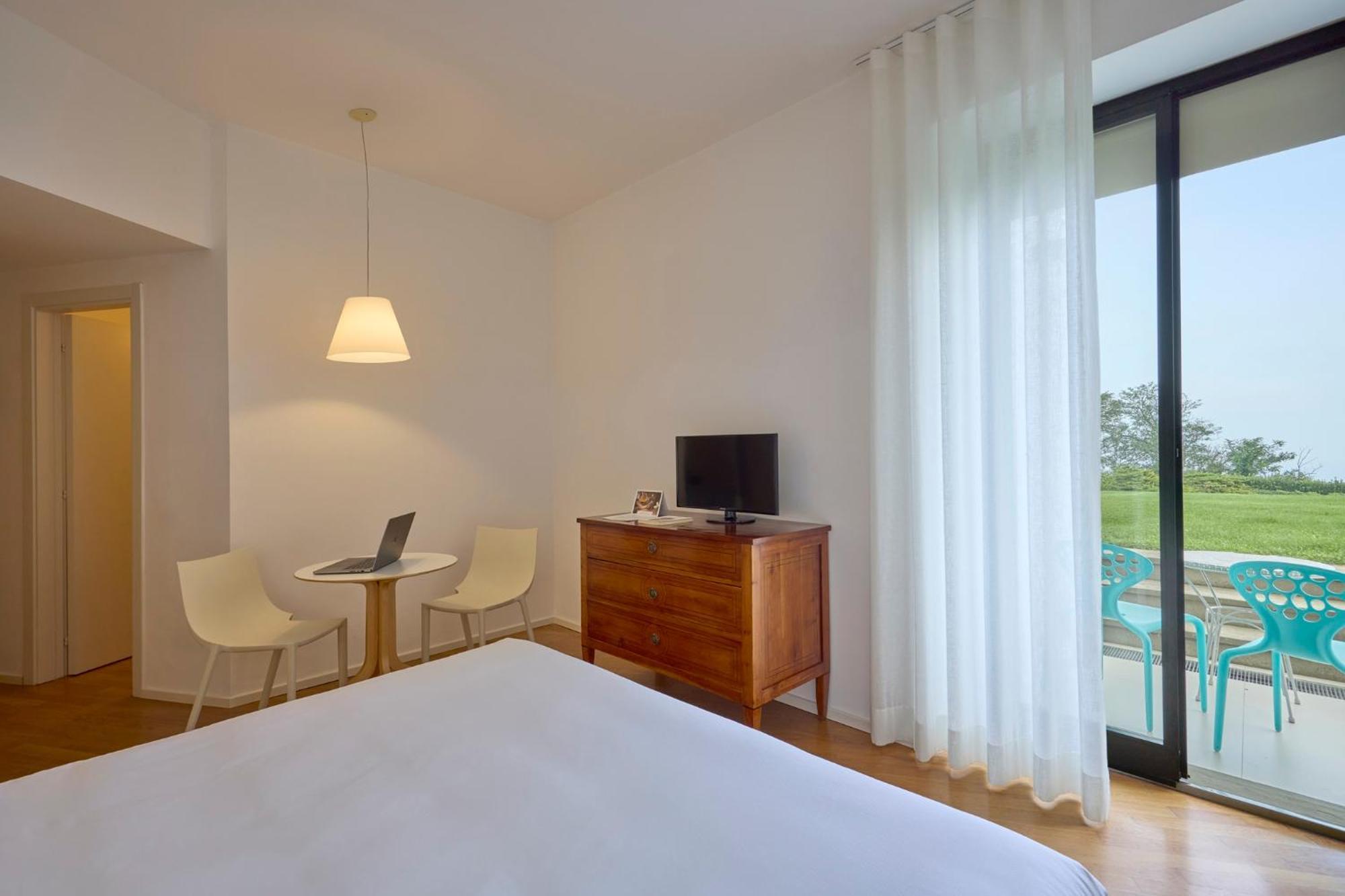 Hotel Emilia Ancona Exterior photo