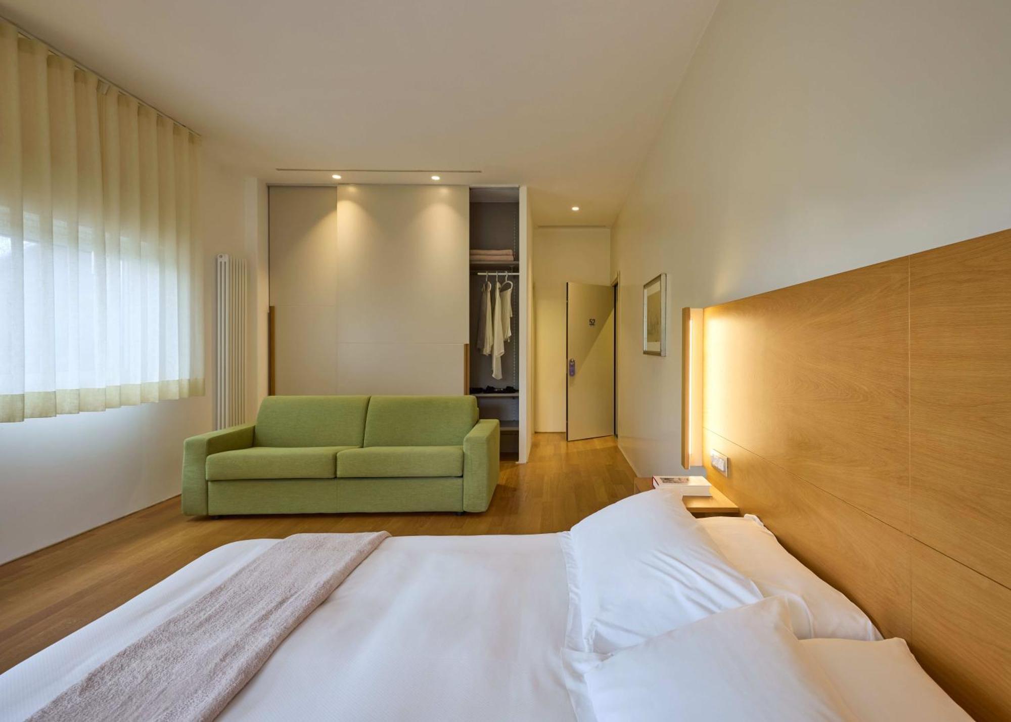 Hotel Emilia Ancona Exterior photo