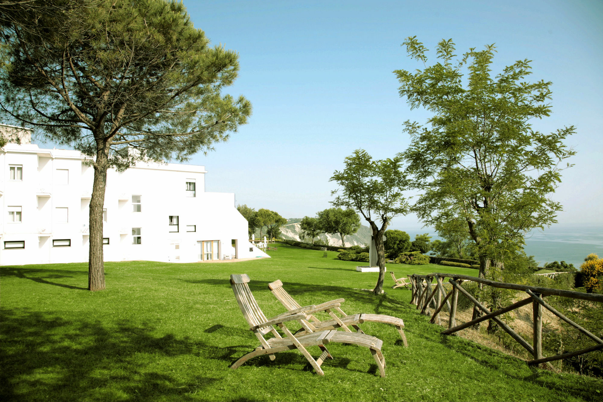 Hotel Emilia Ancona Exterior photo